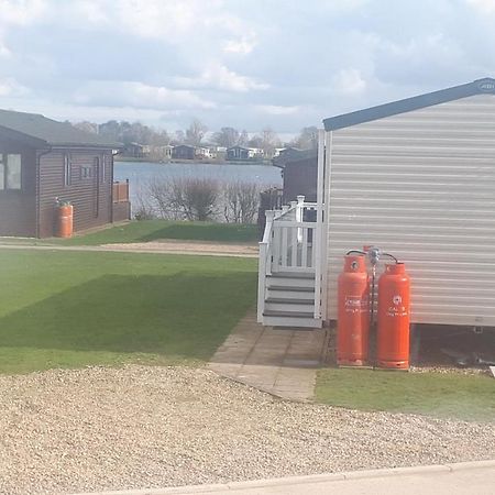 Ksr Hot Tub Holiday Home At Tattershall Lakes Luaran gambar
