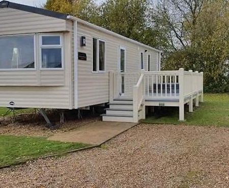 Ksr Hot Tub Holiday Home At Tattershall Lakes Luaran gambar