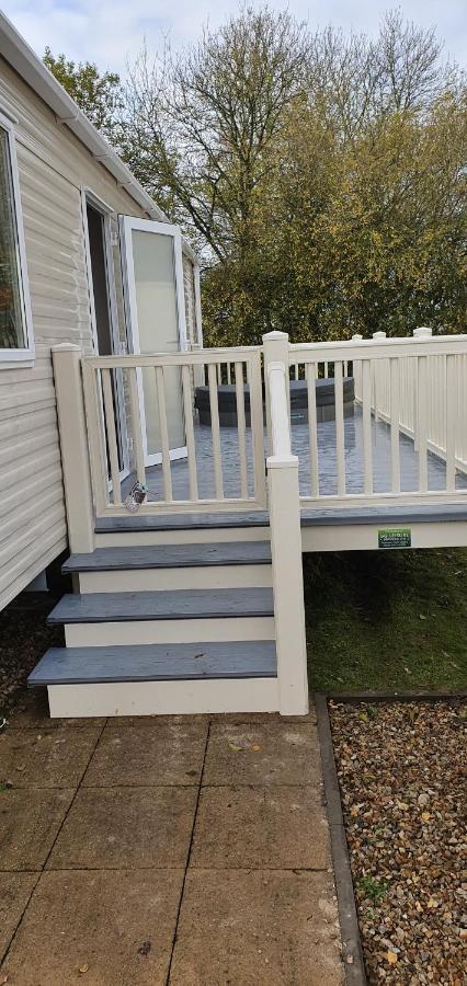 Ksr Hot Tub Holiday Home At Tattershall Lakes Luaran gambar