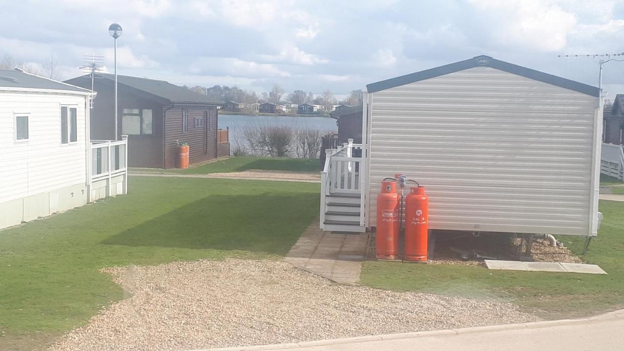 Ksr Hot Tub Holiday Home At Tattershall Lakes Luaran gambar