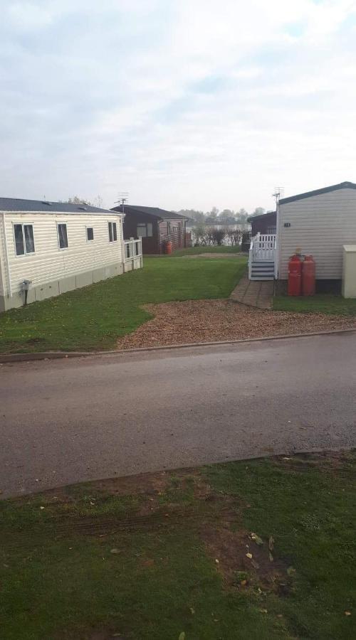 Ksr Hot Tub Holiday Home At Tattershall Lakes Luaran gambar